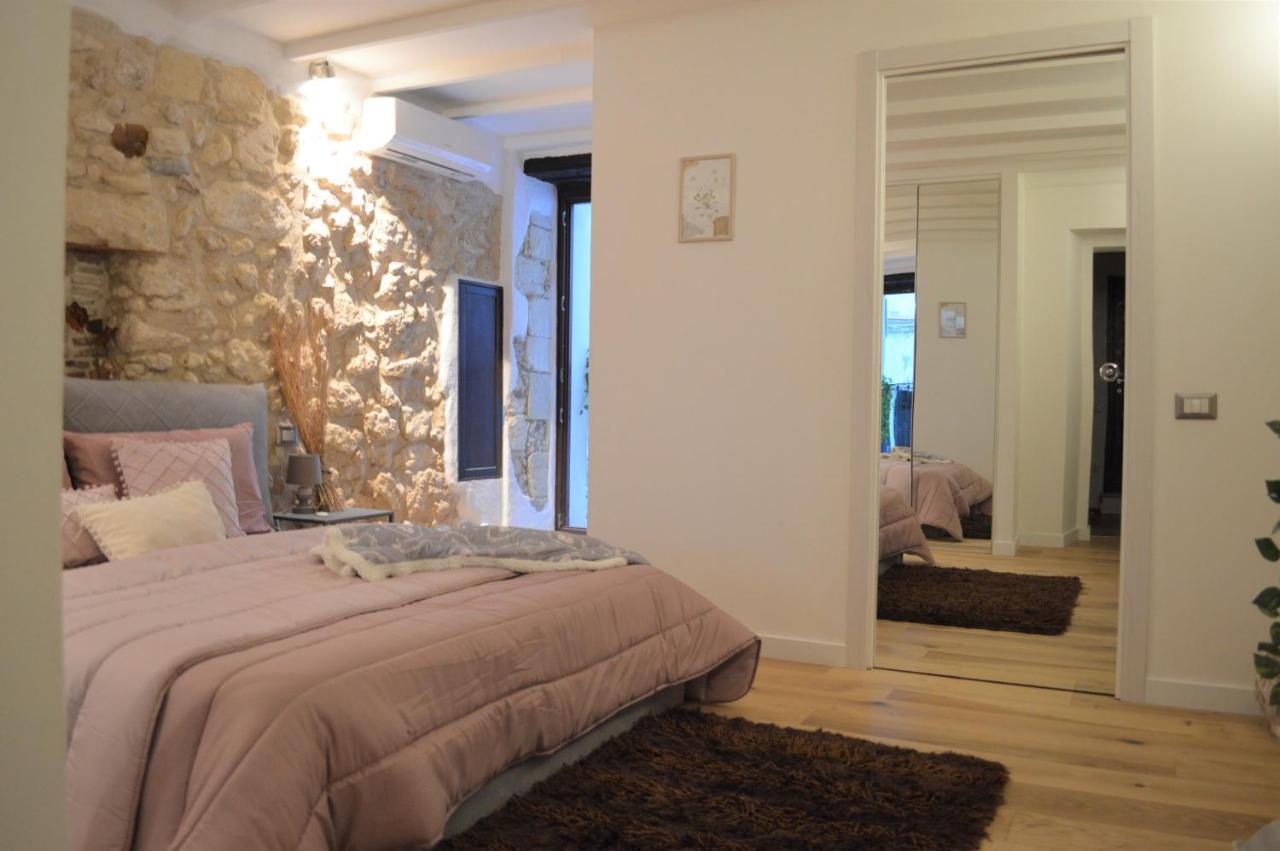 Domu 600 - Suite Mini Appartamento Cagliari Centro Storico Kültér fotó