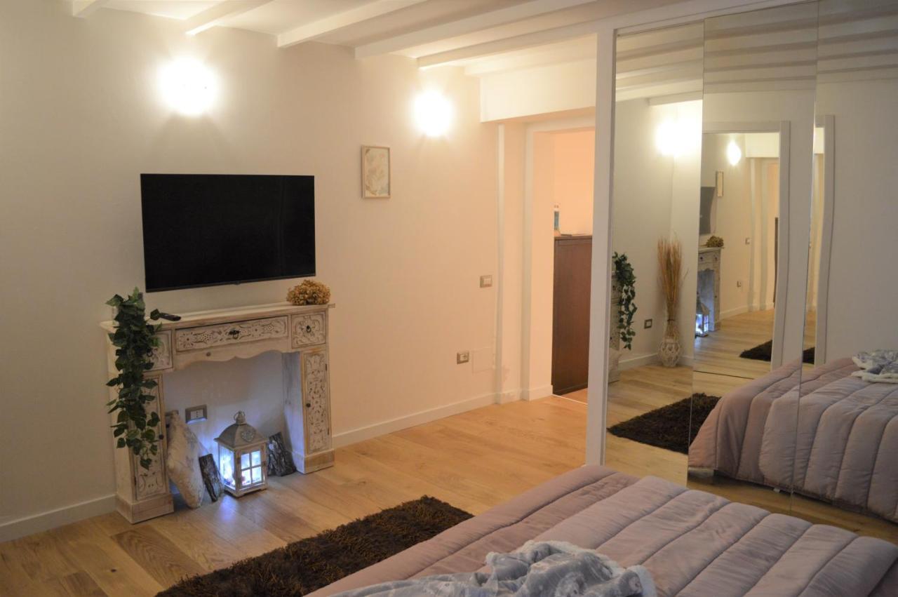 Domu 600 - Suite Mini Appartamento Cagliari Centro Storico Kültér fotó