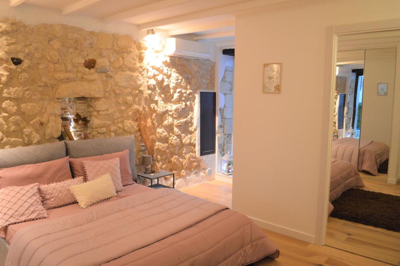 Domu 600 - Suite Mini Appartamento Cagliari Centro Storico Kültér fotó