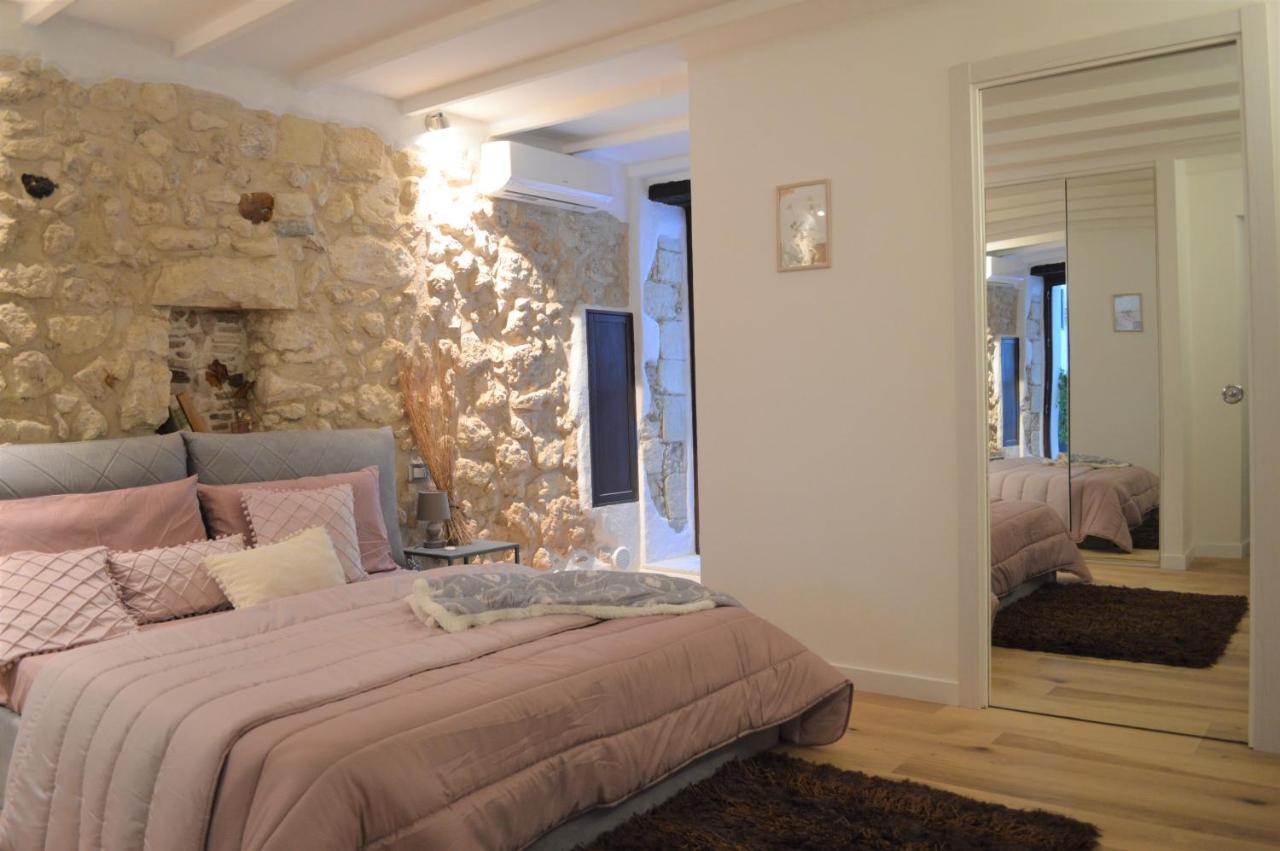 Domu 600 - Suite Mini Appartamento Cagliari Centro Storico Kültér fotó