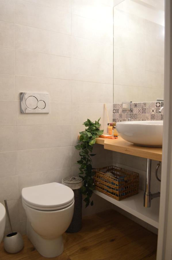 Domu 600 - Suite Mini Appartamento Cagliari Centro Storico Kültér fotó