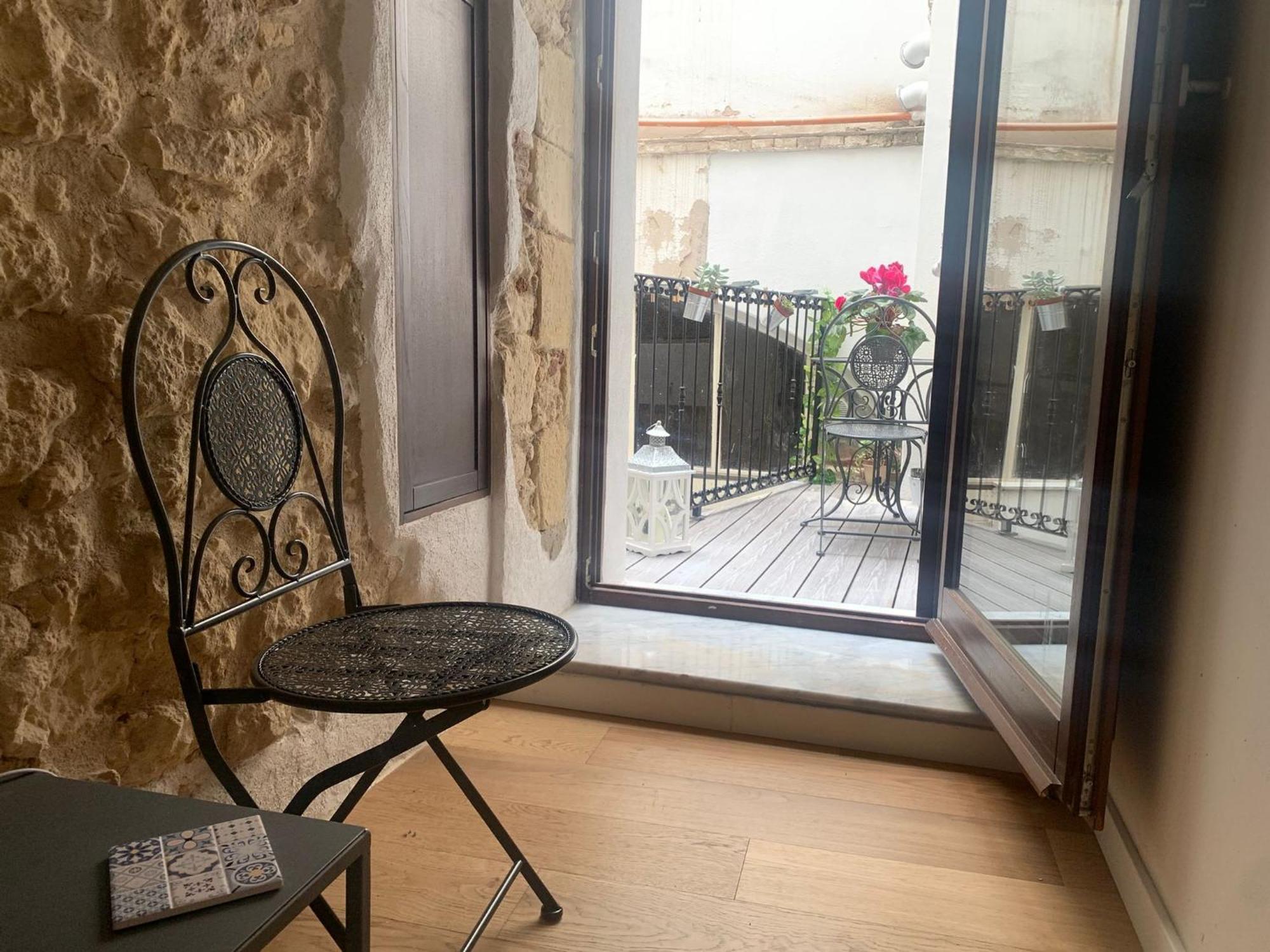 Domu 600 - Suite Mini Appartamento Cagliari Centro Storico Kültér fotó